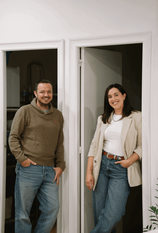Ana y Víctor, de EME Consultores, especialistas en servicios contables, fiscales y laborales para empresas y autónomos